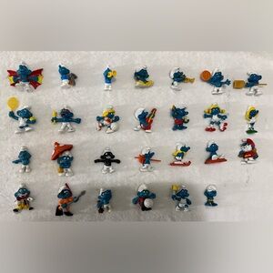 27 Vintage Smurfs Figure Collection